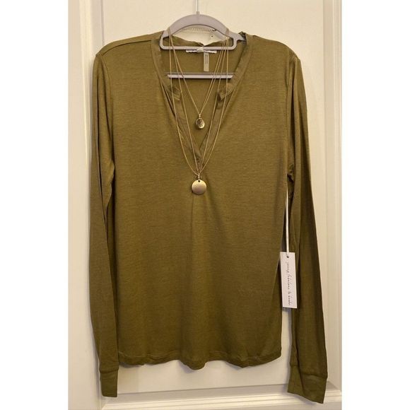 Young Fabulous & Broke Women Green Long Sleeve T-Shirt Sz Medium - Picture 1 of 7